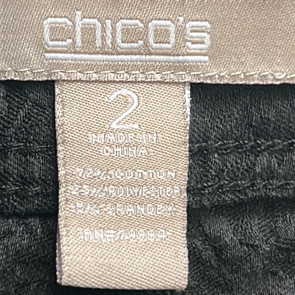 Chico’s Black Floral Print Cropped Pants, Chicos Size 2 (12) - Picture 4 of 4